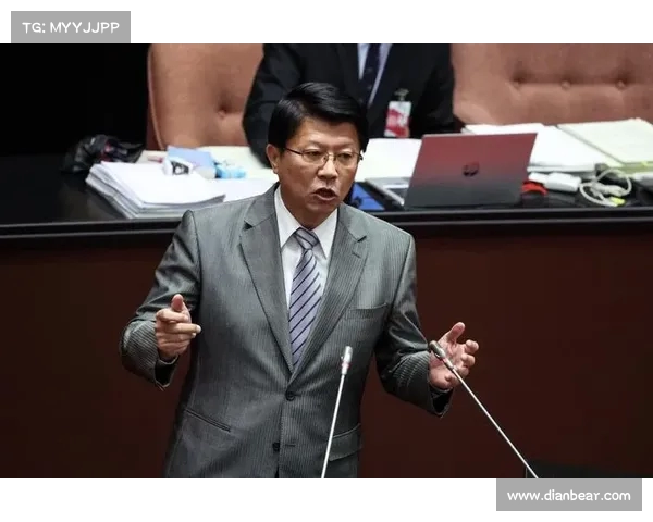 谢龙介讽刺赖清德:从山盟海誓到“昨晚不好意思”,政治言辞反转令人咋舌 谢龙介讽刺赖清德:从山盟海誓到“昨晚不好意思”,政治言辞反转令人咋舌