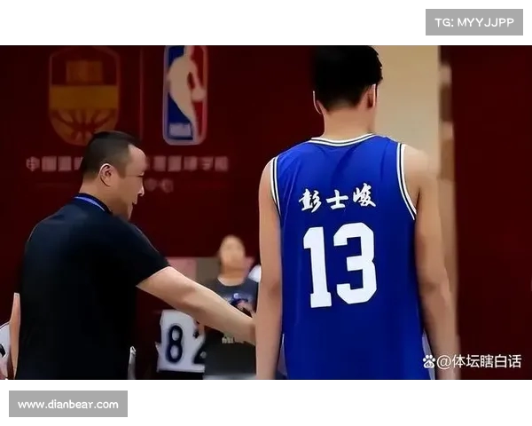 输急眼了!宏远大胜辽宁,朱芳雨回应辽宁球迷侮辱言论,气得当场脸通红 输急眼了!宏远大胜辽宁,朱芳雨回应辽宁球迷侮辱言论,气得当场脸通红